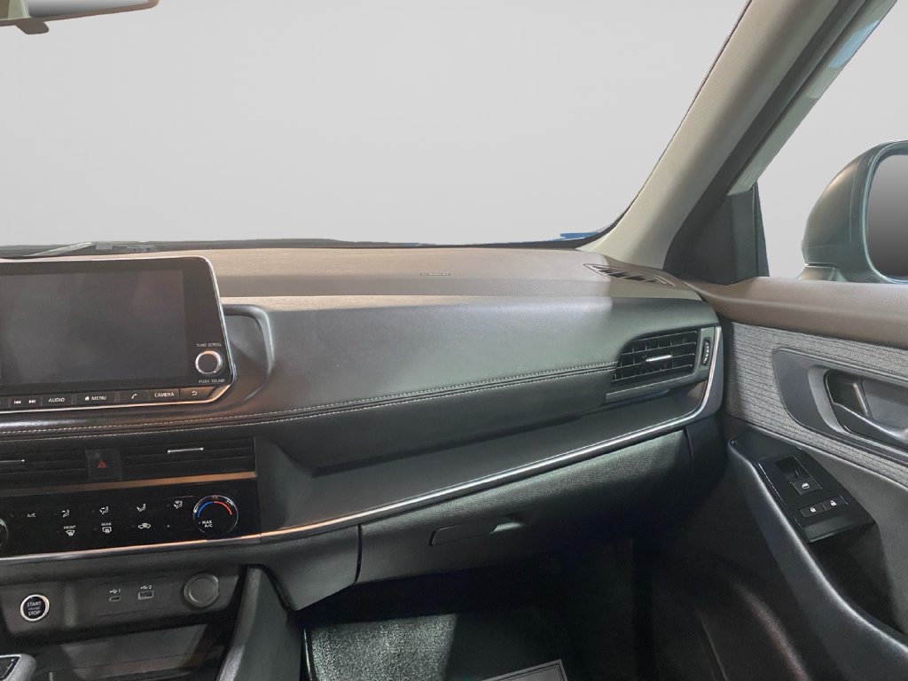 Used 2023 Nissan Rogue S AWD/4WD image 29