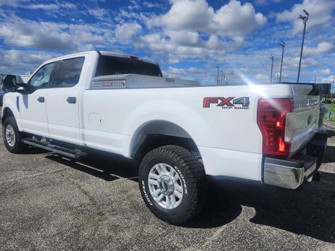Used 2018 Ford F350 XLT w/ XLT Value Package AWD/4WD image 3