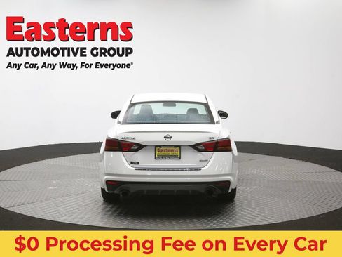 Used 2022 Nissan Altima 2.0 SR FWD image 38