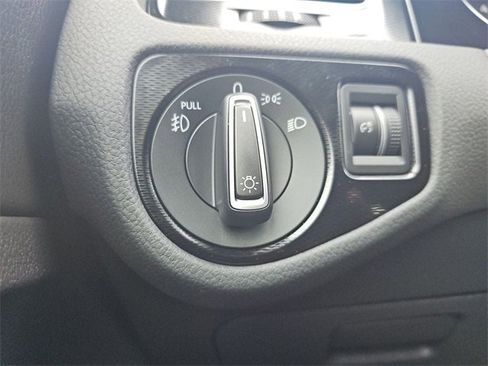 Used 2017 Volkswagen GTI S image 17