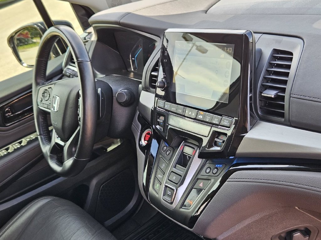 Used 2018 Honda Odyssey Elite image 14