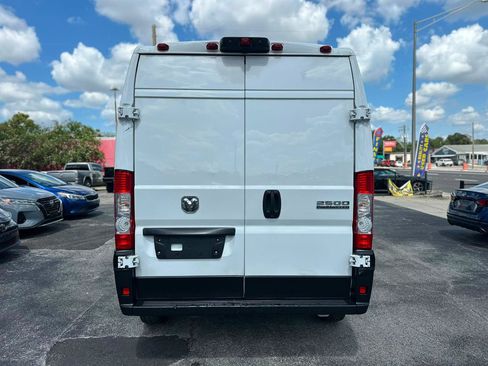 Used 2023 RAM ProMaster 2500 FWD image 9