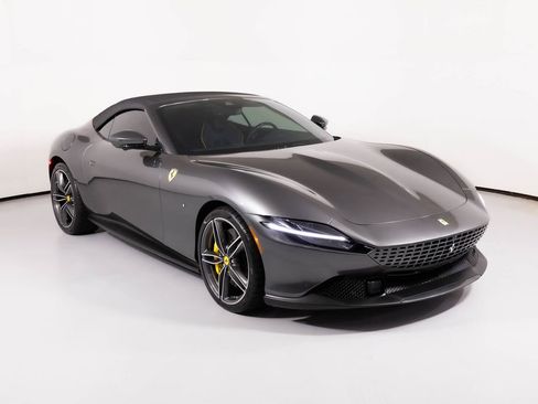 Used 2025 Ferrari Roma Spider RWD image 7