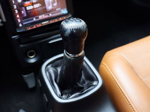 Used 2004 Toyota MR2 image 38