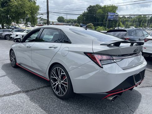 Used 2022 Hyundai Elantra N w/ Preferred Accessory Package FWD image 3