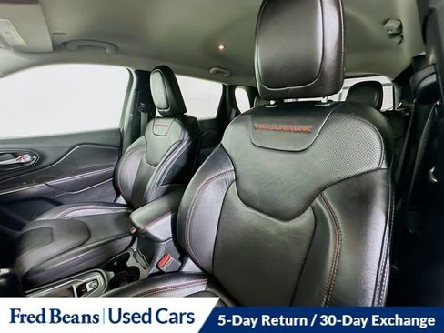 Used 2022 Jeep Cherokee Trailhawk w/ Premium Leather Package AWD/4WD image 22