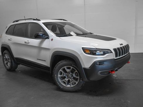 Used 2022 Jeep Cherokee Trailhawk image 1