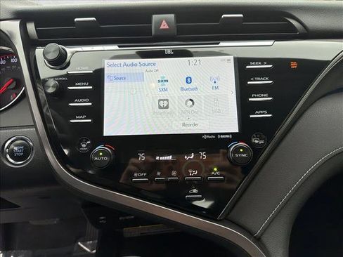 Used 2019 Toyota Camry XSE image 18