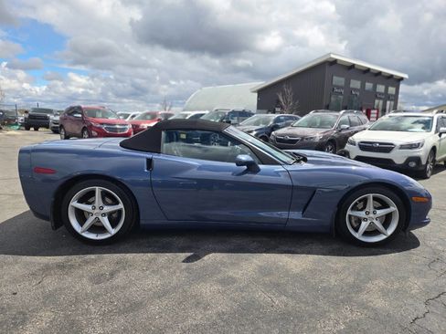 Used 2011 Chevrolet Corvette Convertible w/ Preferred Equipment Group RWD image 31