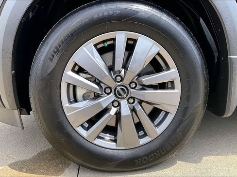 Used 2025 Nissan Pathfinder S AWD/4WD image 35