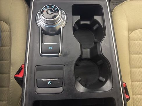 Certified 2021 Ford Edge SE image 17