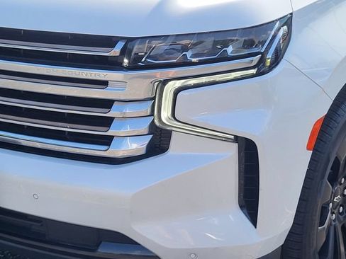 Used 2022 Chevrolet Tahoe High Country AWD/4WD image 8