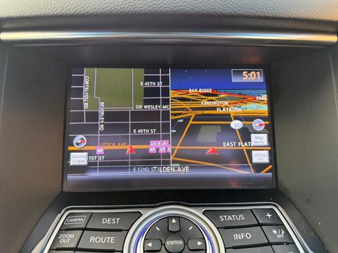 Used 2015 INFINITI QX70 AWD w/ Premium Package image 16