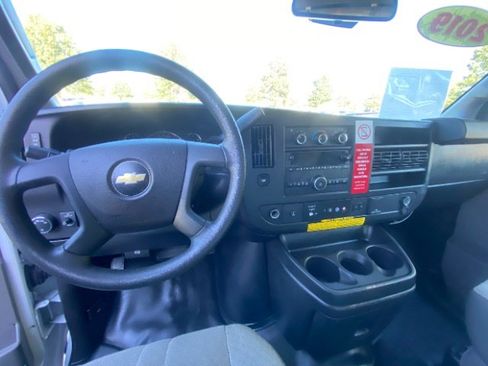 Used 2019 Chevrolet Express 2500 image 23