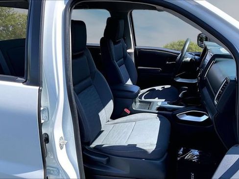 Certified 2023 Nissan Frontier SV w/ Tow Package RWD image 28