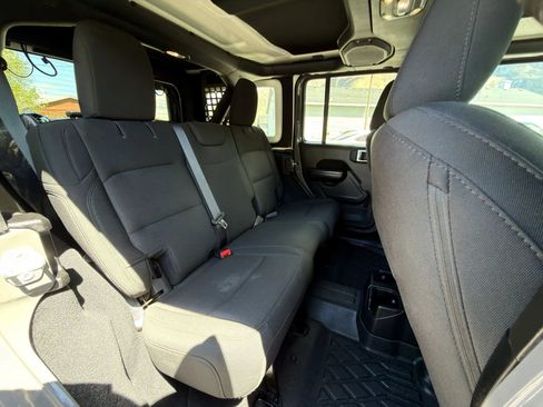 Used 2019 Jeep Wrangler Unlimited Sport AWD/4WD image 9
