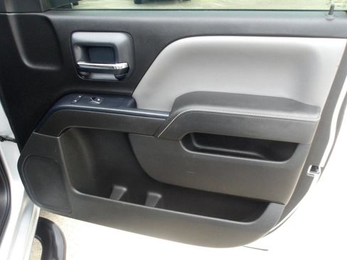 Used 2014 Chevrolet Silverado 1500 W/T w/ Trailering Package image 9