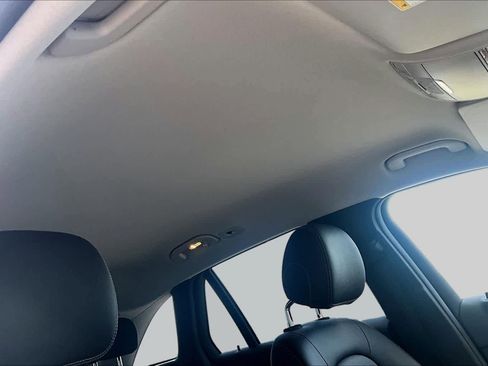 Used 2016 Mercedes-Benz GLC 300 image 13