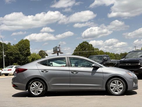 Used 2019 Hyundai Elantra SEL w/ Cargo Package FWD image 6