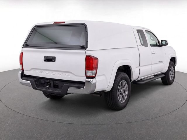 Used 2016 Toyota Tacoma SR5 RWD image 3