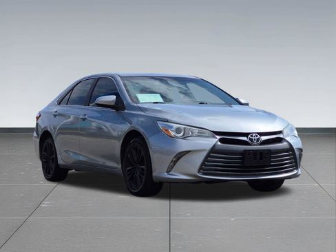 Used 2017 Toyota Camry LE FWD image 11