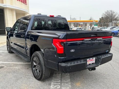 Used 2024 Ford F150 Lightning Lariat image 5