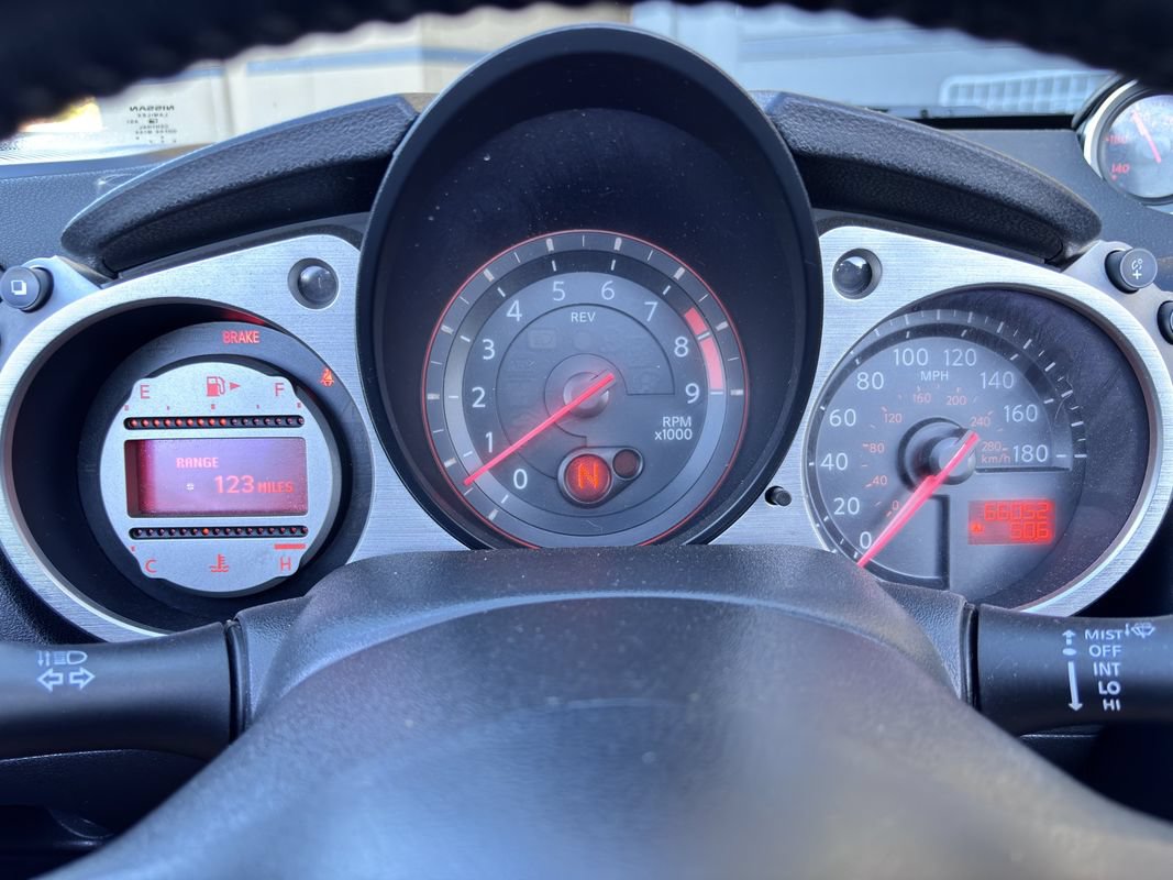 Used 2011 Nissan 370Z Touring w/ Sport Pkg RWD image 14