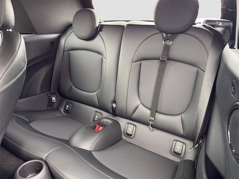 Used 2022 MINI Cooper S image 10