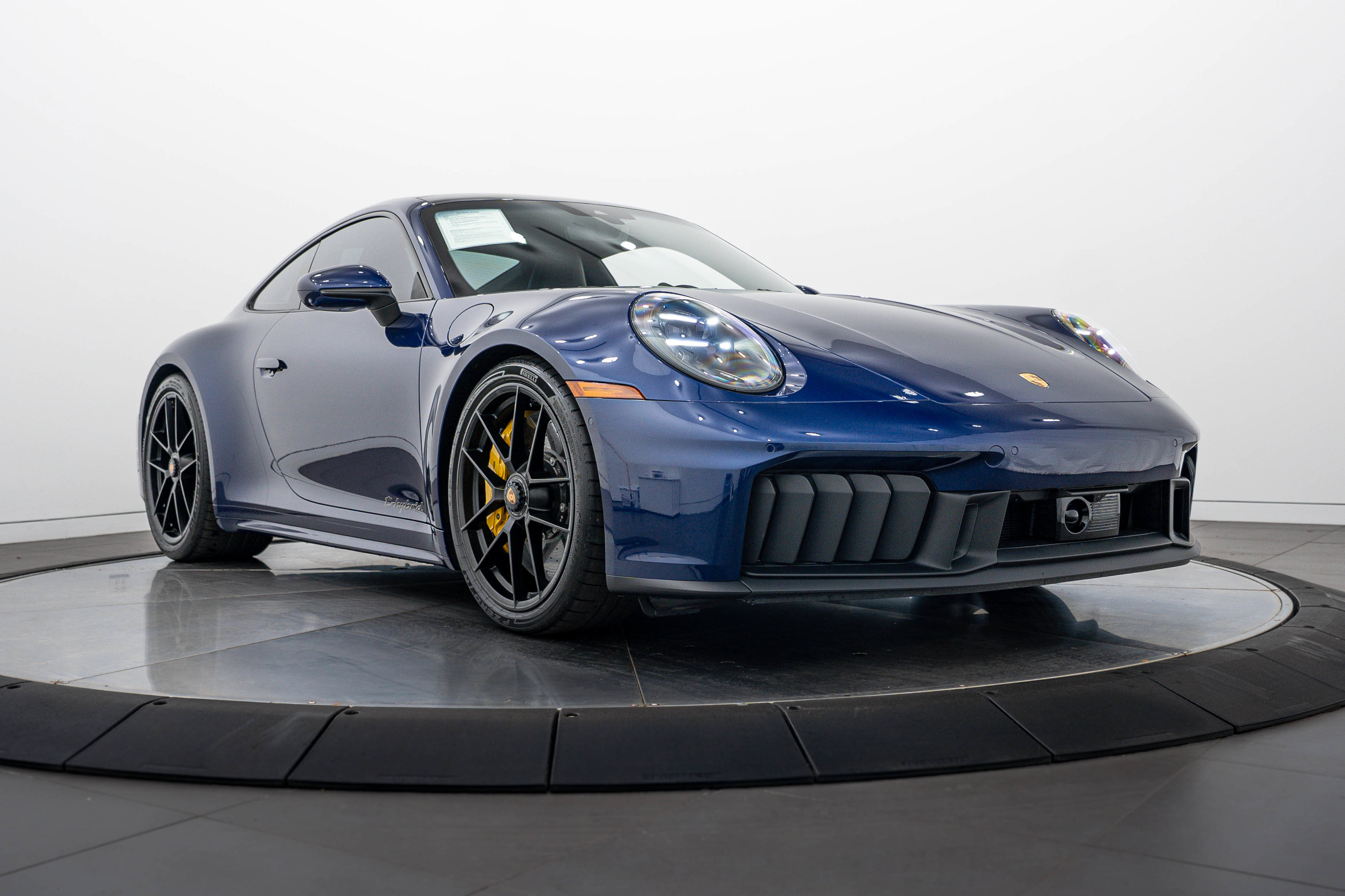 Certified 2026 Porsche 911 Carrera 4 GTS AWD/4WD image 9