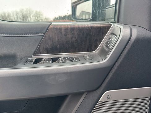 Used 2023 Ford F450 Lariat w/ FX4 Off-Road Package image 12