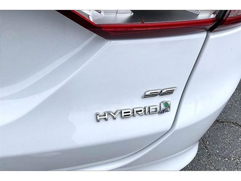 Used 2018 Ford Fusion SE image 9