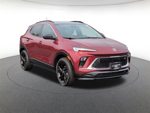 Used 2025 Buick Encore GX Sport Touring w/ Comfort Package image 3