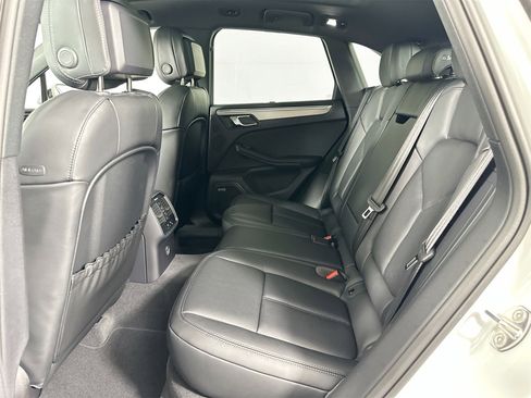 Certified 2026 Porsche Macan image 26
