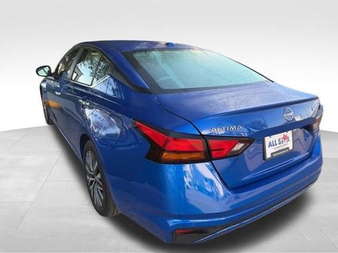 Used 2025 Nissan Altima 2.5 SV image 7