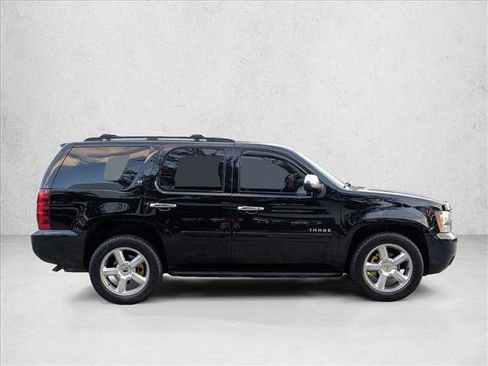Used 2011 Chevrolet Tahoe LT image 4