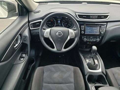 Used 2016 Nissan Rogue SV w/ SV Premium Package image 13