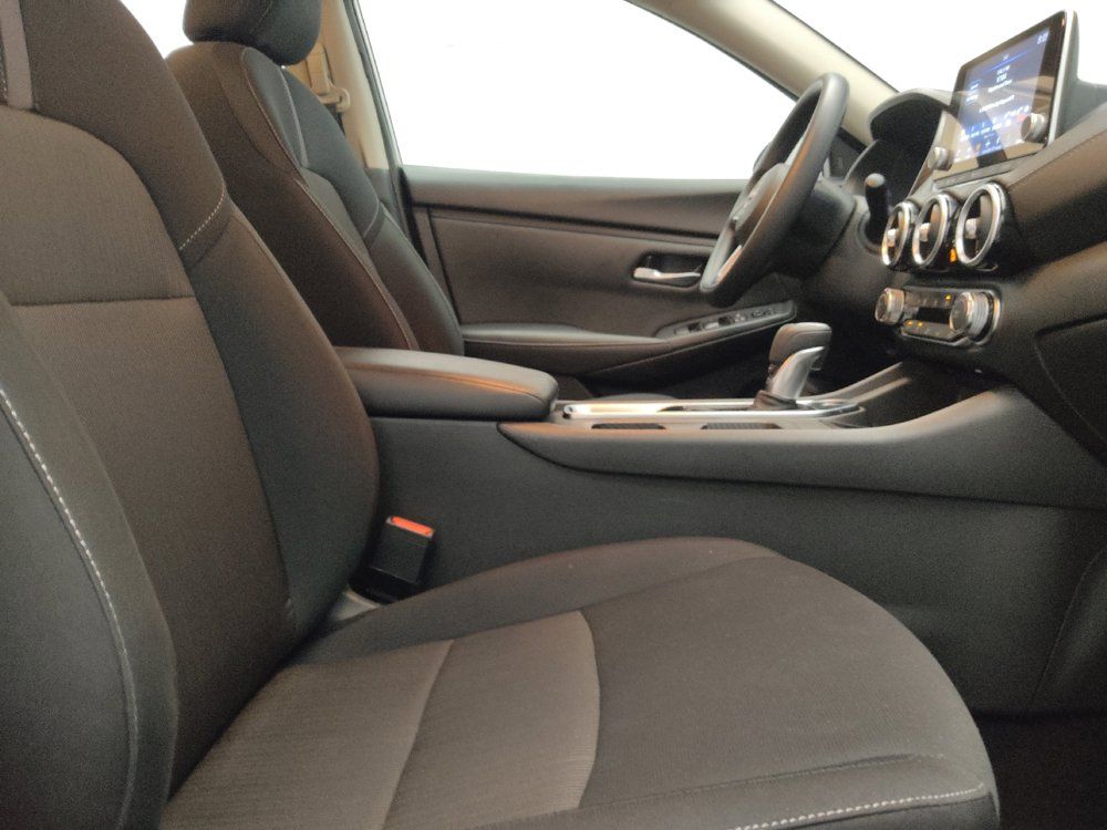 Used 2025 Nissan Sentra SV FWD image 21