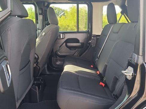 Used 2021 Jeep Wrangler Unlimited Sport AWD/4WD image 34
