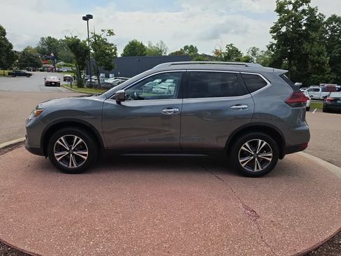 Used 2019 Nissan Rogue SV w/ Premium Package AWD/4WD image 2