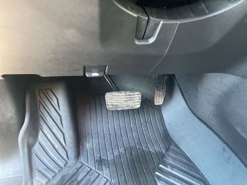 Used 2024 Chevrolet Silverado 1500 LT Trail Boss w/ Convenience Package II image 20