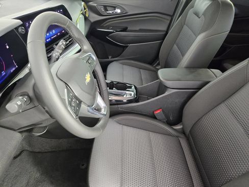 Used 2025 Chevrolet Trax LT w/ Driver Confidence Package FWD image 14