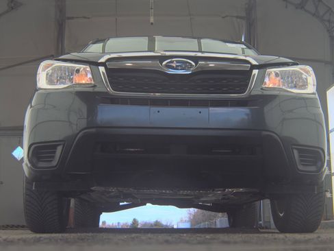 Used 2016 Subaru Forester 2.5i w/ Alloy Wheel Package image 3