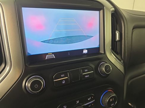 Used 2019 Chevrolet Silverado 1500 RST image 18