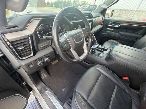 Used 2025 GMC Sierra 1500 Denali w/ Technology Package AWD/4WD image 12