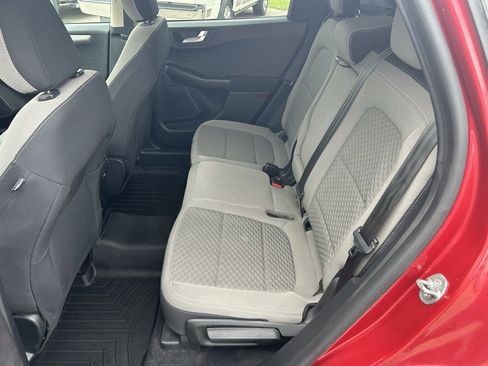 Used 2020 Ford Escape SE image 11