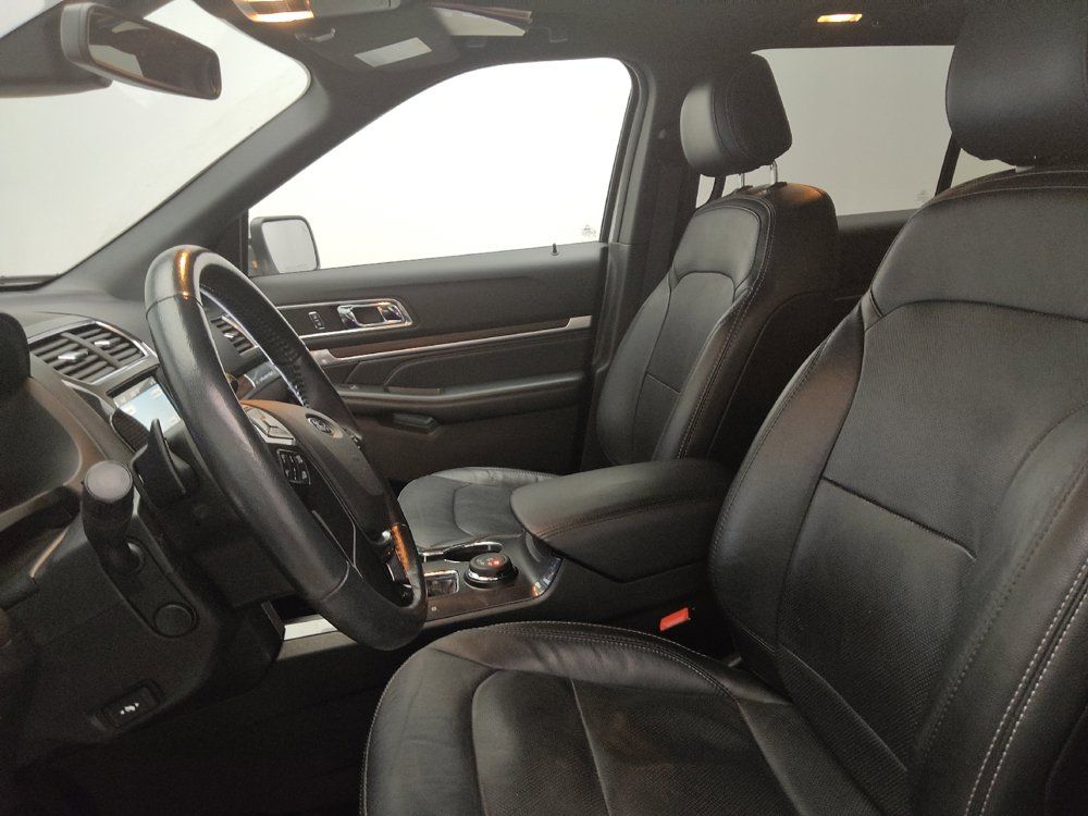 Used 2017 Ford Explorer Limited w/ Equipment Group 301A AWD/4WD image 17