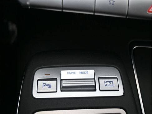 Used 2025 Genesis GV70 2.5T w/ Select Package AWD/4WD image 16