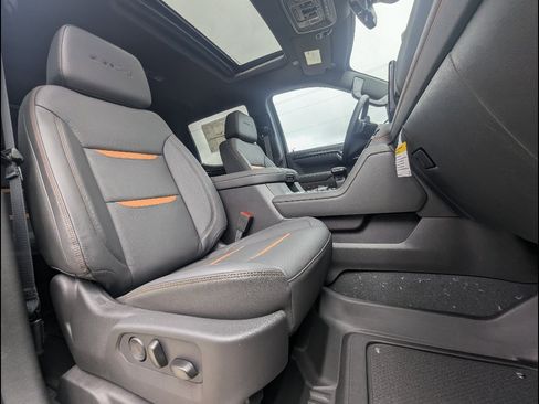 New 2026 GMC Sierra 1500 AT4 w/ AT4 Premium Package AWD/4WD image 16