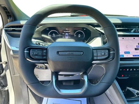 New 2026 Jeep Cherokee Laredo AWD/4WD image 14