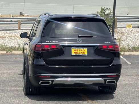 Used 2025 Mercedes-Benz GLS 450 4MATIC image 4
